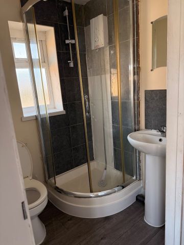 2 Bed Terraced House, Mangrove Road, LU2 - Photo 3