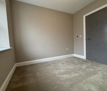 3 Bedroom Apartment To Let - Photo 3
