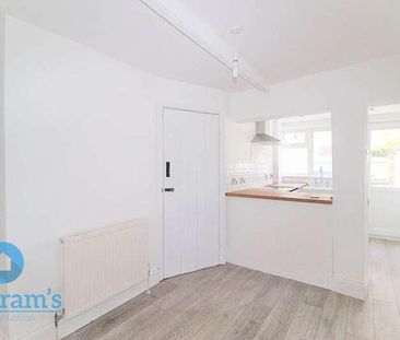 Ogden Square, Gonerby Hill Foot, NG31 - Photo 5