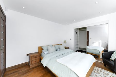 Overstrand Close, NG5 - Photo 2