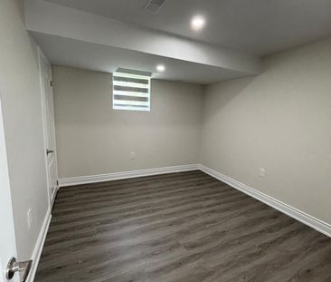 For Lease - 178 Cottonwood Crescent, Welland, Ontario - Photo 2