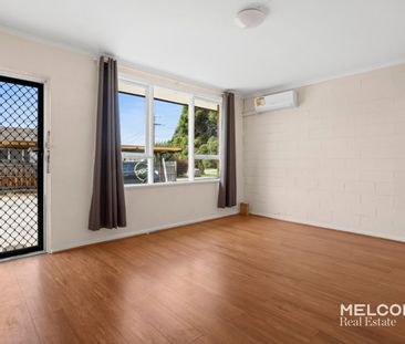 FRESH, BRIGHT & EASY LIVING - UNFURNISHED - Photo 1