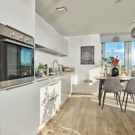 2 bedroom apartment - Photo 4