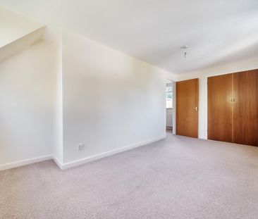 3 bedroom detached house to rent - Photo 4