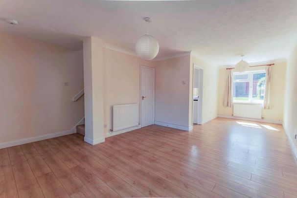 3 bedroom terraced house to rent - Photo 1