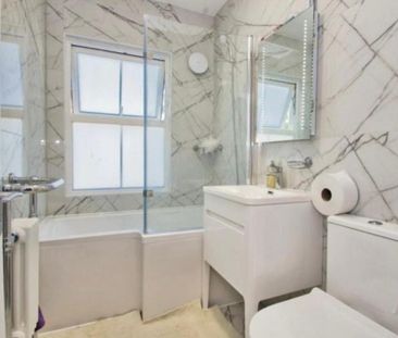 1 bedroom in a house share to rent - Photo 5