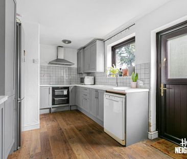 3 bedroom end of terrace house to rent - Photo 5