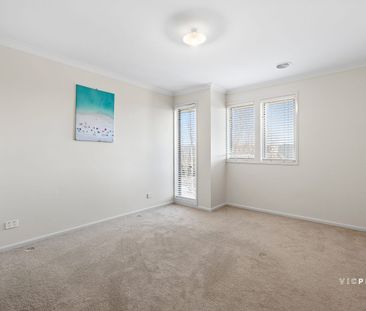 WALKING DISTANCE TO Featherbrook College and Shopping Center! - Photo 5