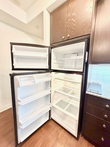 For Lease - 50 Absolute Avenue Unit# 3703, Mississauga, Ontario - Photo 5