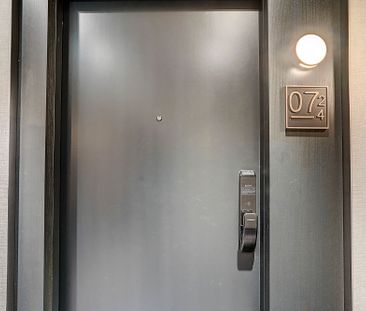 For Lease - 3200 William Coltson Avenue Unit# 724, Oakville, Ontario - Photo 2