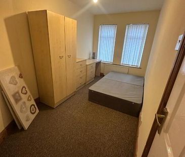 1 Donegall Avenue, Belfast, BT12 6LS - Photo 3