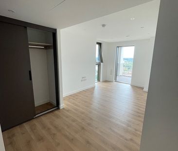 1 Bed Flat, Marsh Wall, E14 - Photo 6