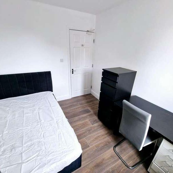 Modern Bed Apt -, Bawas Place - Alfreton Road, NG7 - Photo 1