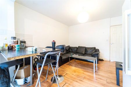 6 bedroom house to rent - Photo 2