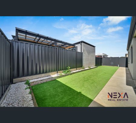 12 Butter Way, Donnybrook, Vic 3064 - Photo 2