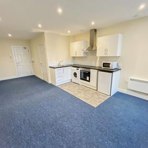 Holmsdale Road, Coventry, CV6 5JP - Photo 2