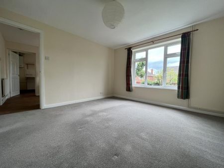 4 bedroom detached house to rent - Photo 3