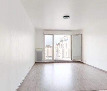 Location Appartement 1 pièces 28 m2 à Pontault-Combault - Photo 2