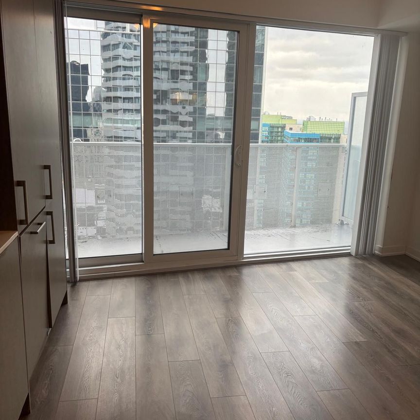 For Lease - 100 Harbour Street Unit# 3708, Toronto, Ontario - Photo 1