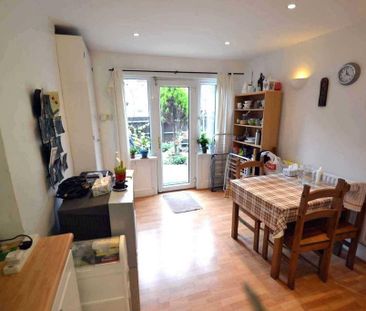 1 bedroom in a house share to rent - Photo 6