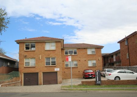 Modern Top Floor 2 Bedroom Apartment - Photo 5