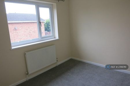 3 bedroom detached house to rent - Photo 2