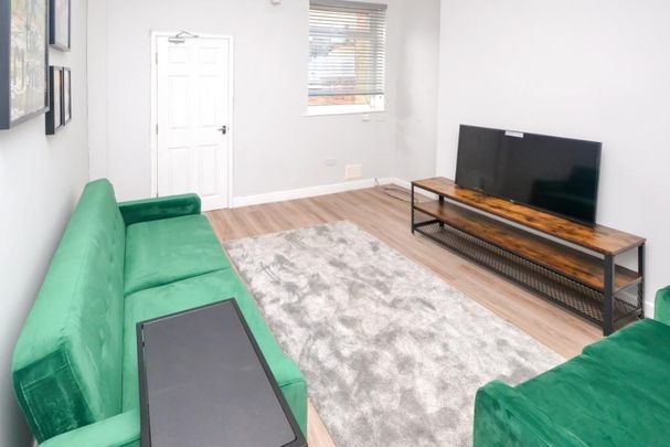 3 bedroom terraced house to rent - Photo 1