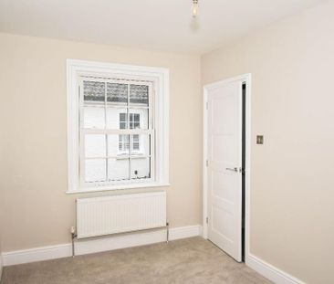 3 bedroom detached house to rent - Photo 3