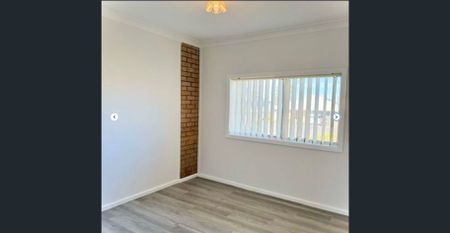 Available now!!!For Rent – Modern 2-Bedroom Ground-Level Unit with Lock-Up Garage - Photo 5