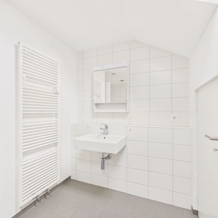 Attractive 2.5-room apartment in Oberdorf, canton SO - Photo 4