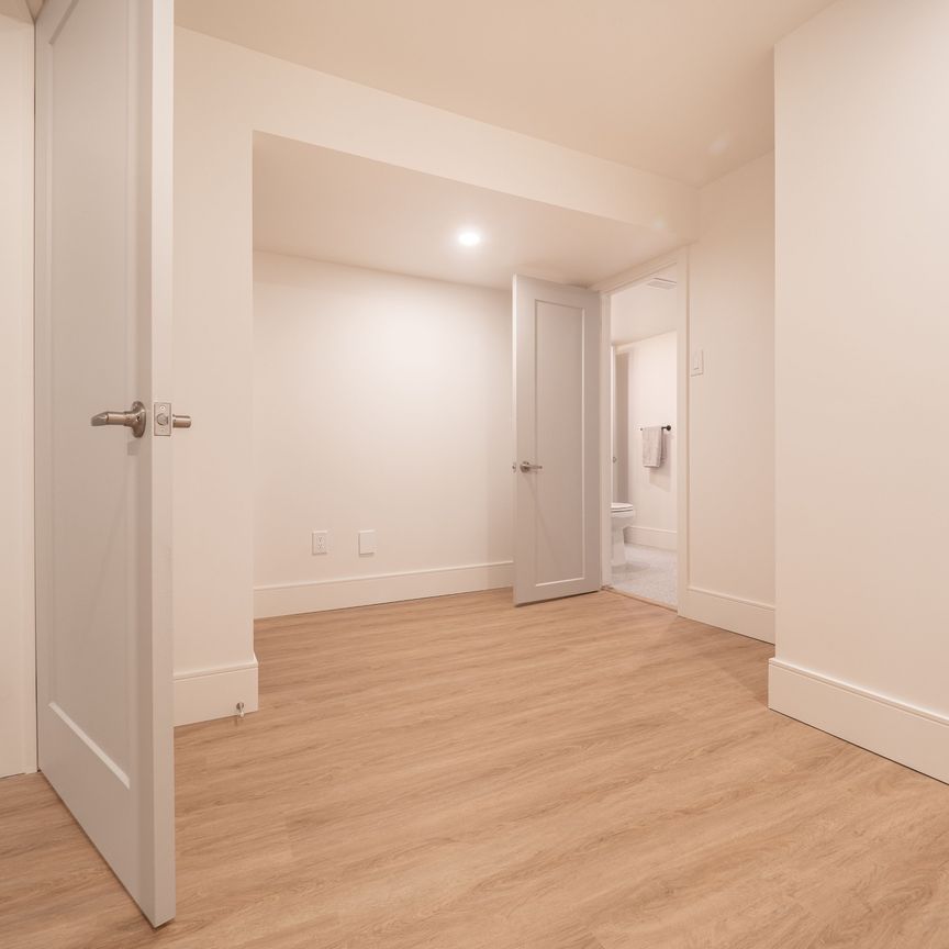 For Lease - 4591 Credit Pointe Drive Unit# Bsmt, Mississauga, Ontario - Photo 1