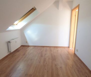 Ideal für Singles, junge Paare! Tolle 2-Raum Whg im DG. Bad m. Fens... - Photo 1