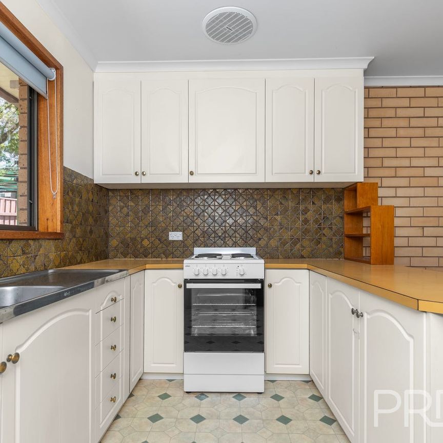 TWO BEDROOM UNIT WITHIN WALKING DISTANCE TO THE CBD - Photo 1