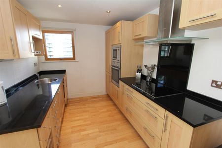 Mcclintock House, Leeds City Centre, LS10 1LP - Photo 2
