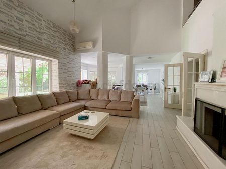 Villa in Iancu Nicolae-British School area - Photo 3