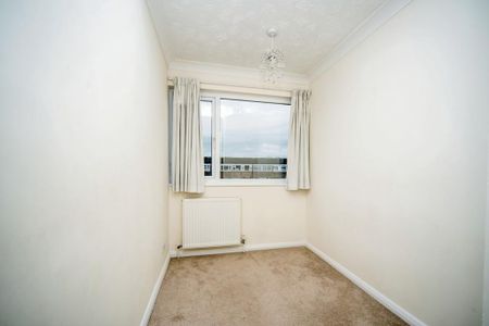 3 bedroom terraced house to rent - Photo 3