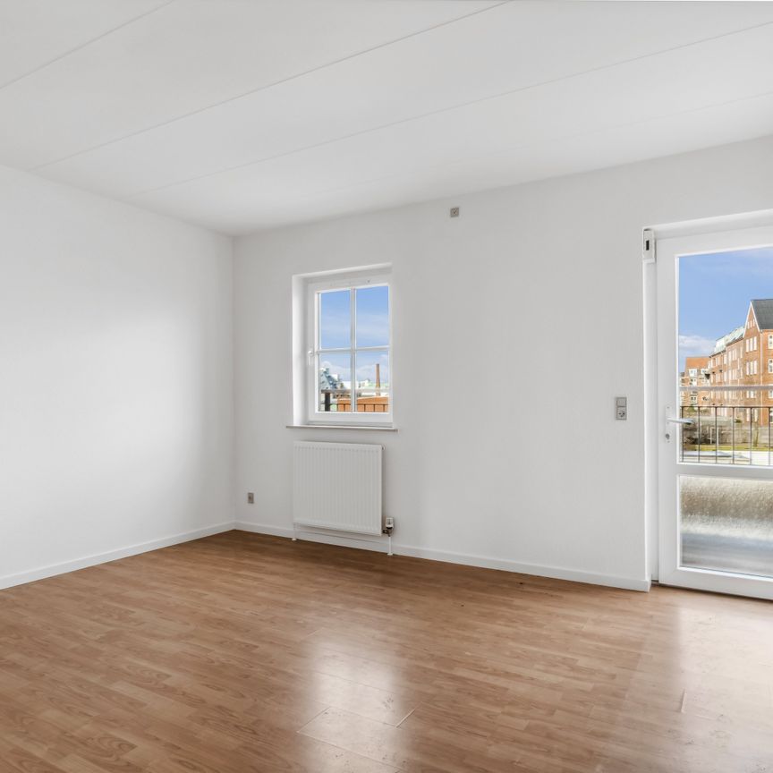 Lys og optimal delebolig med altan - Foto 1