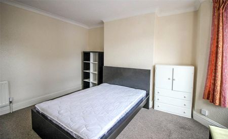 4 bedroom detached house to rent - Photo 3