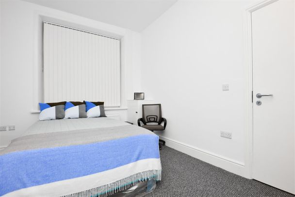 1 bed house share to rent in Towneley Street, Burnley, BB10 - Photo 1