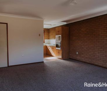 LOW MAINTENANCE LIVING - Photo 4