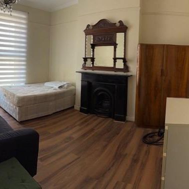 1 bedroom house of multiple occupation to rent - Photo 1