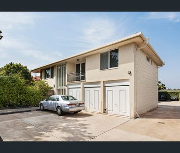 8/5 Walsh Street, Ormond, Vic 3204 - Photo 6