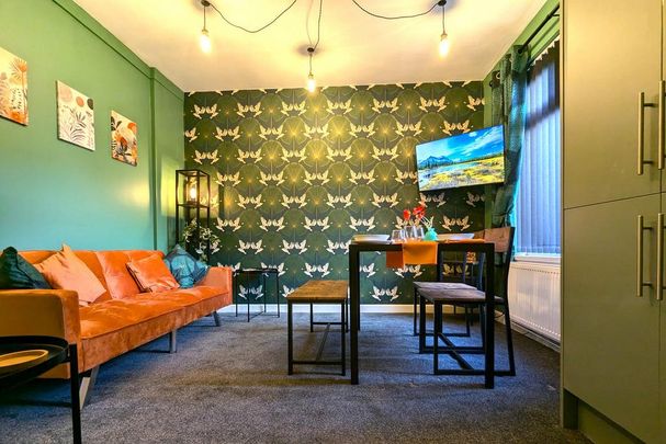 1 bedroom in a house share to rent - Photo 1