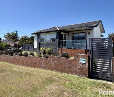Renovated Family Home - Photo 3