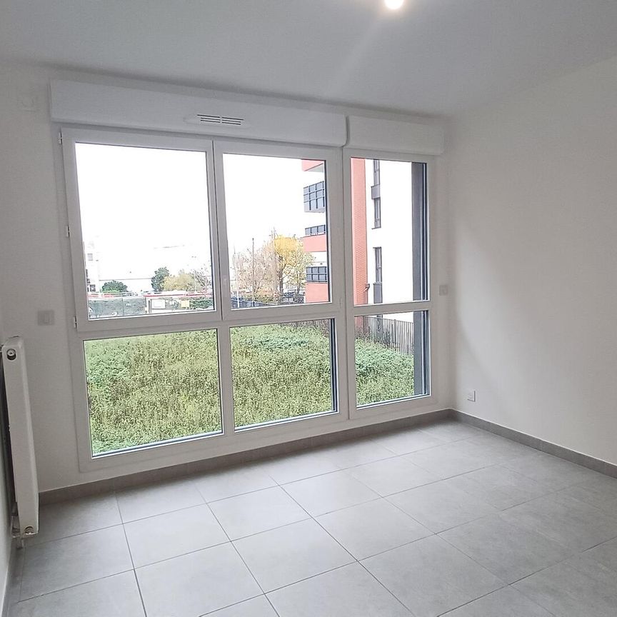 location Appartement T2 DE 39.25m² À ROMAINVILLE - Photo 1