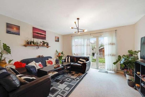 Loftus Road, Barking, IG11 - Photo 1