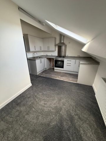 1 Bed Flat, Laburnum Road, CH45 - Photo 3