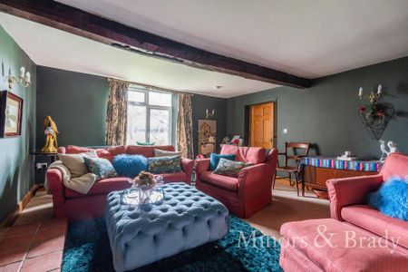 3 bedroom detached house to rent - Photo 2