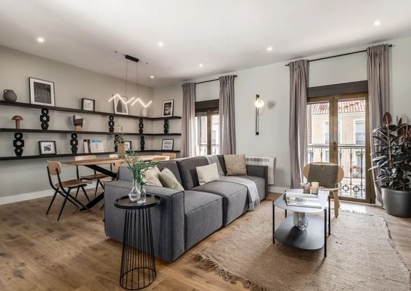 Calle de Valliciergo, Madrid, Community of Madrid 28005