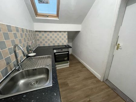 1 Bed Flat, Sherbourne Road, B27 - Photo 2